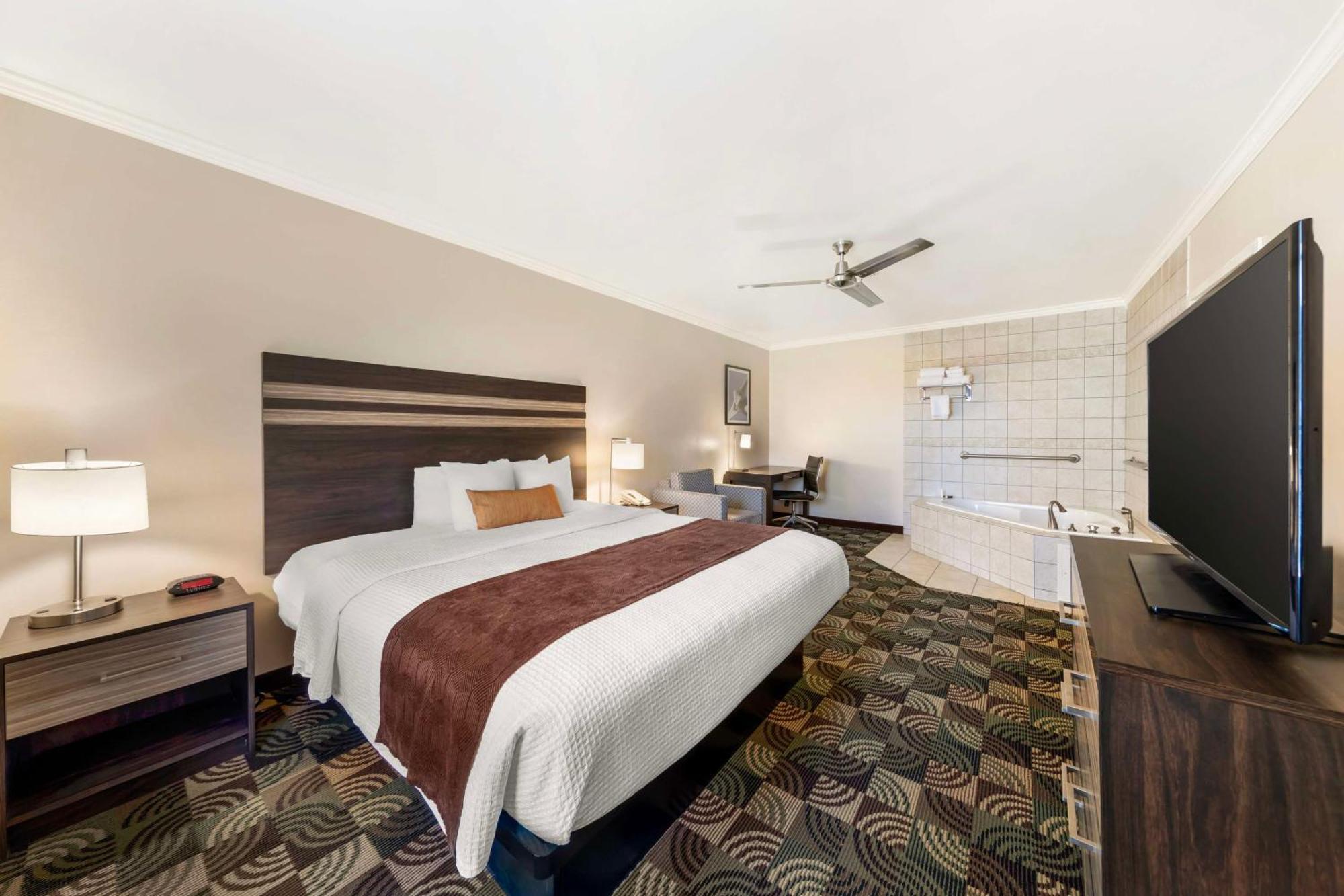 Best Western Plus Country Park Hotel Техачапи Экстерьер фото