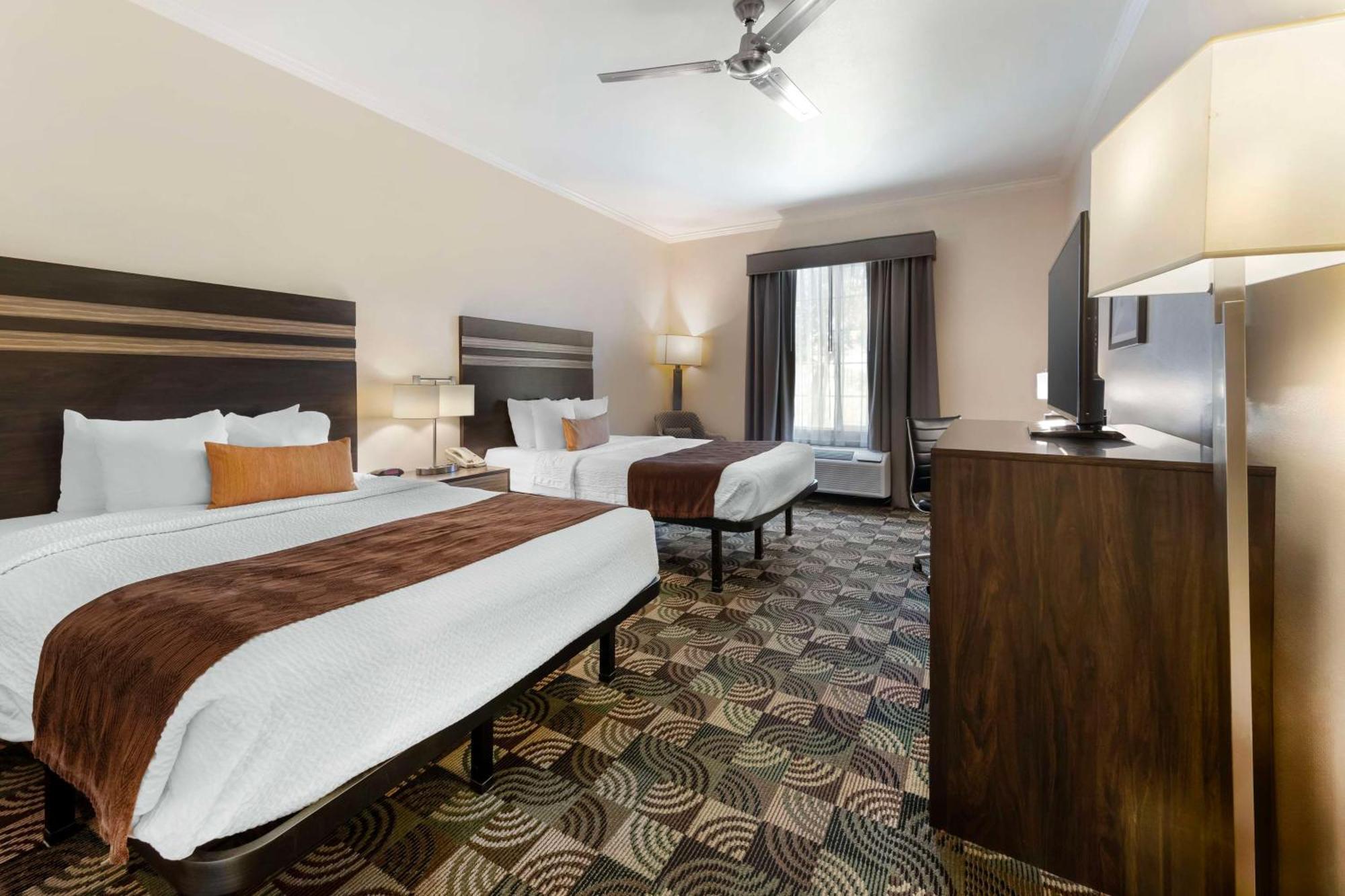 Best Western Plus Country Park Hotel Техачапи Экстерьер фото