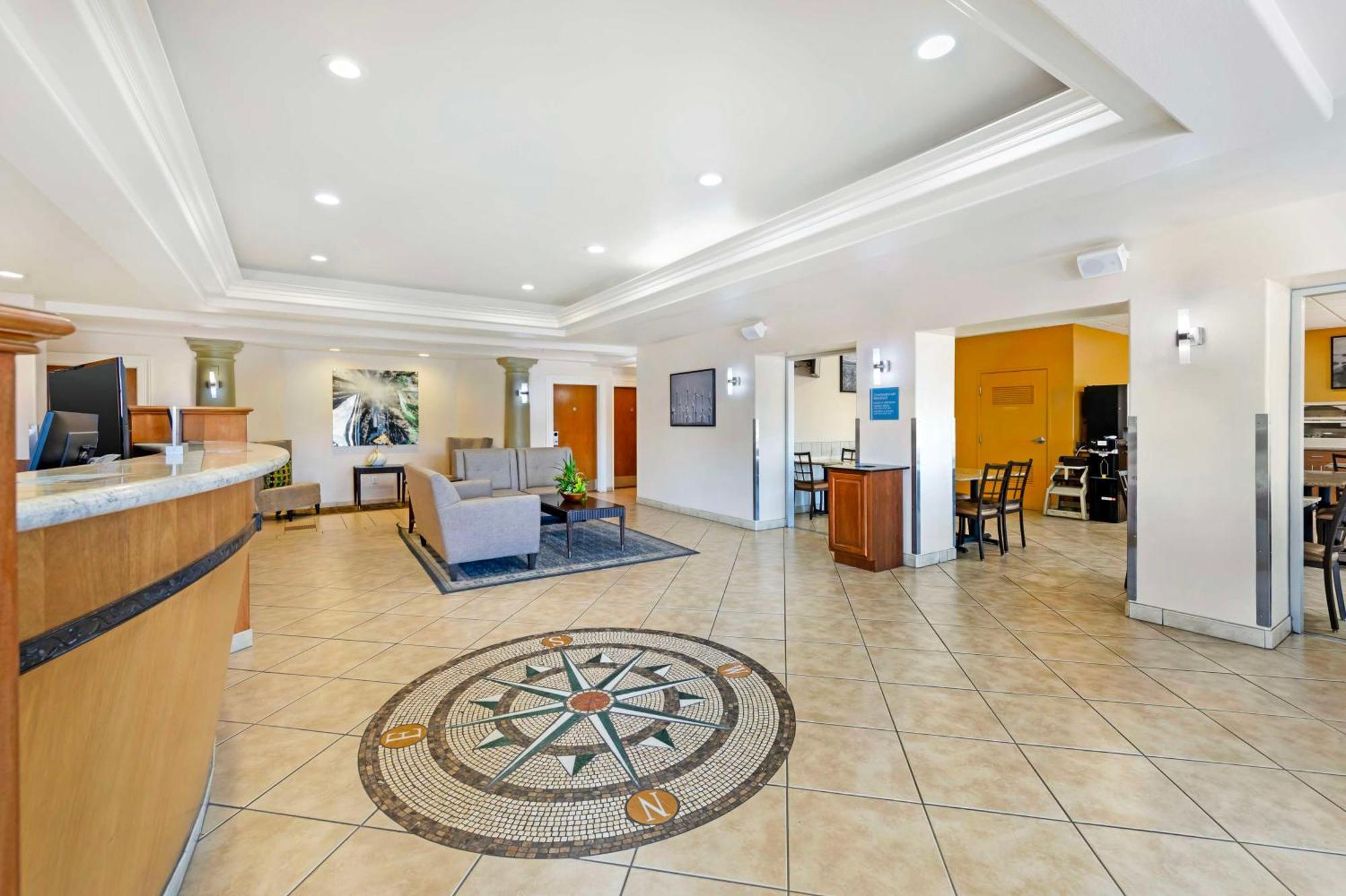 Best Western Plus Country Park Hotel Техачапи Экстерьер фото