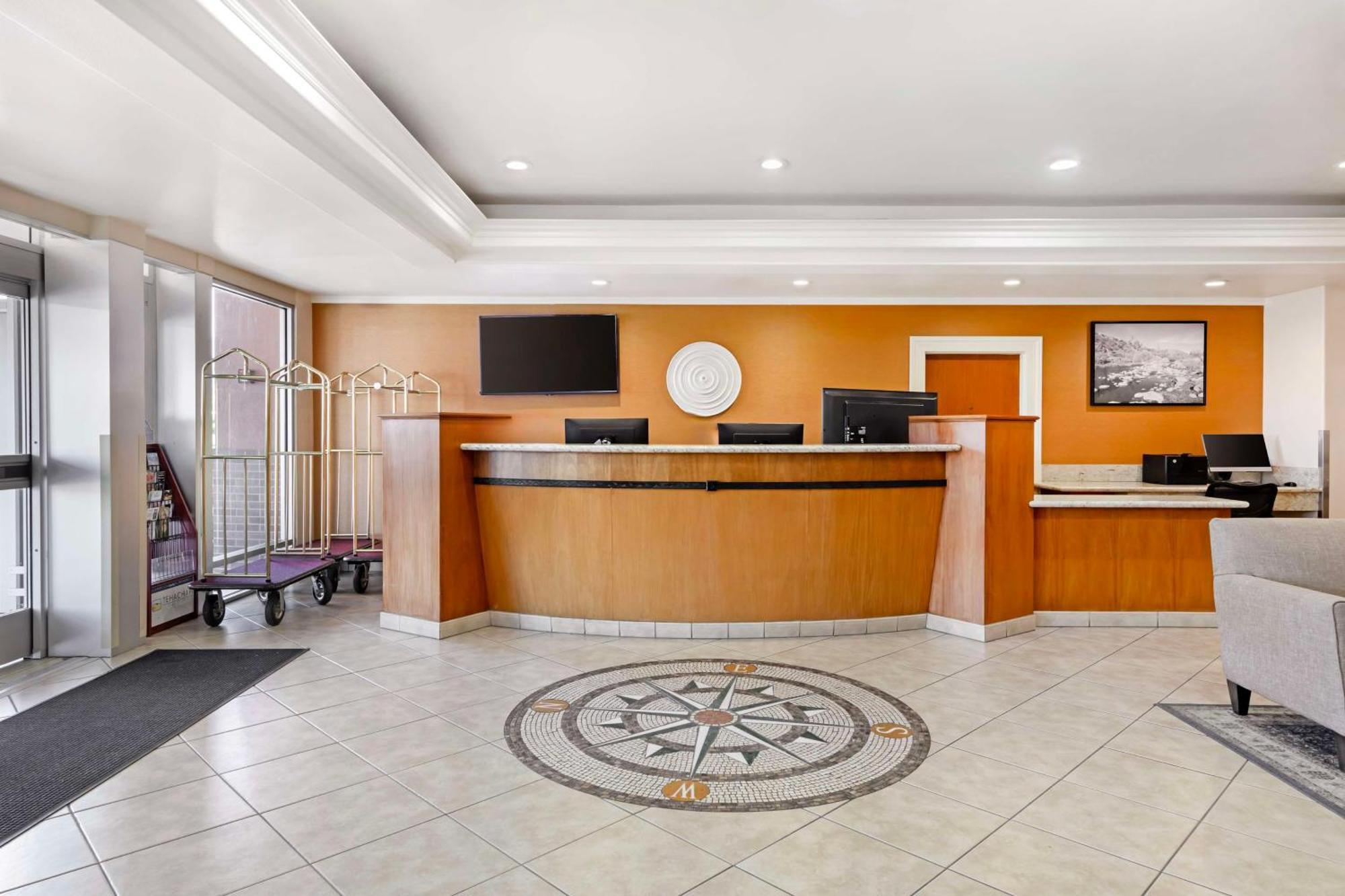 Best Western Plus Country Park Hotel Техачапи Экстерьер фото